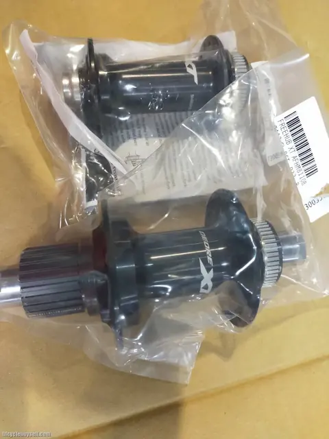 SHIMANO DEORE XT HUBSET WITH MICROSPLINE Y2021 LAST UNIT CLEARANCE — brand new bicycle for sale in Pulau Pinang, Malaysia