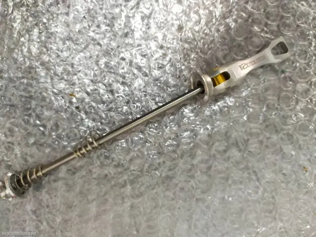 12OCLOCK TITANIUM SKEWER 1PIECE ONLY — used bicycle for sale in Pulau Pinang, Malaysia