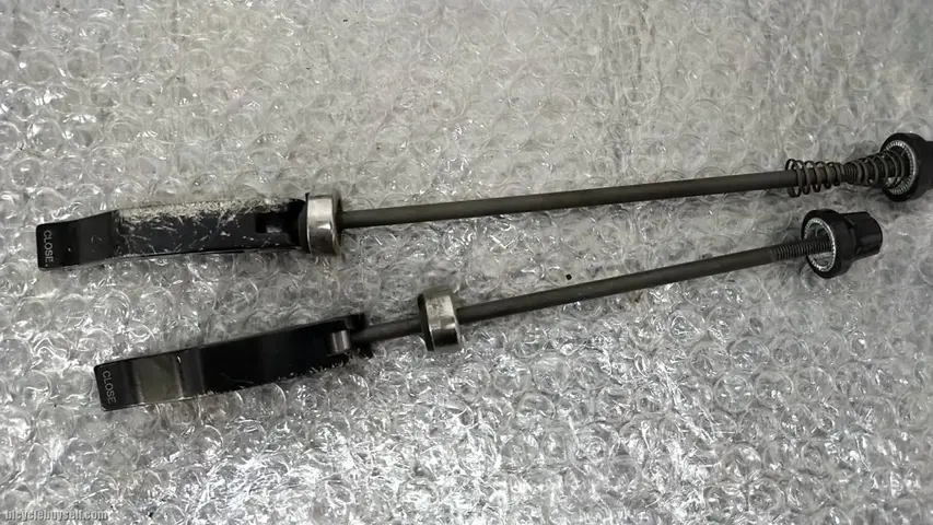 USED QUICK RELEASE SKEWER — used bicycle for sale in Pulau Pinang, Malaysia
