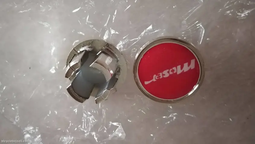 Bartapes End plugs Moser Red — brand new bicycle for sale in Perak, Malaysia