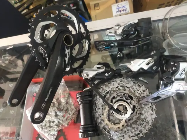 Shimano deore xt groupset 3*10sp, wat u see wat u get  (mileage less than 200km) — used bicycle for sale in Pulau Pinang, Malaysia