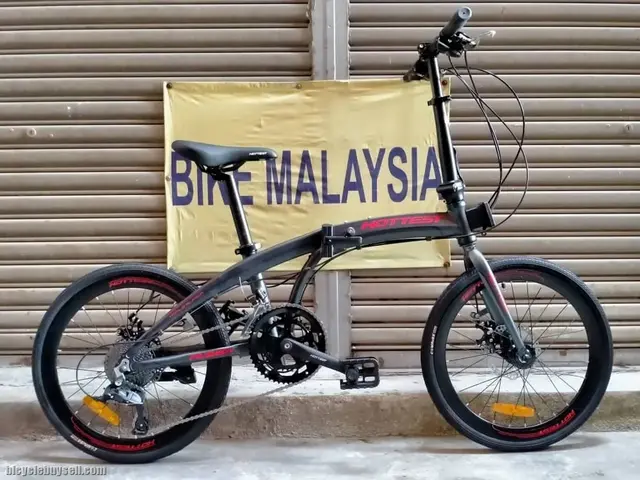 TRS HOTTEST 18 SPEED ALLOY FOLDING BIKE — brand new bicycle for sale in Kuala Lumpur, Malaysia