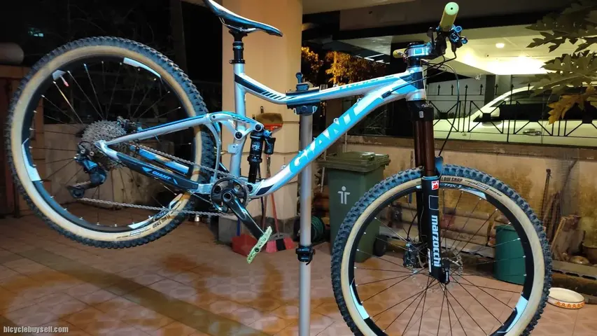 Giant Trance 27.5 — used bicycle for sale in Sarawak, Malaysia