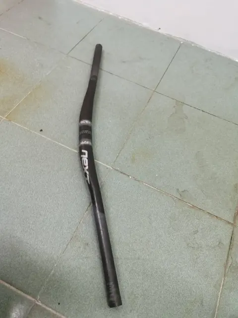 RACEFACE NEXT CARBON BAR — used bicycle for sale in Kuala Lumpur, Malaysia