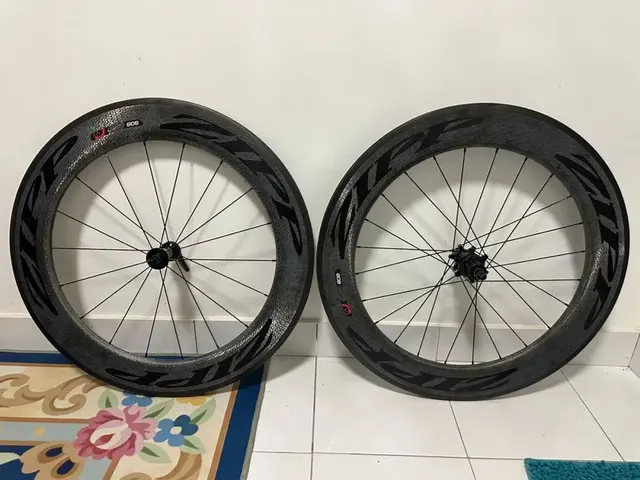 Zipp 808 Firecrest Clincher Rim Brake — used bicycle for sale in Selangor, Malaysia