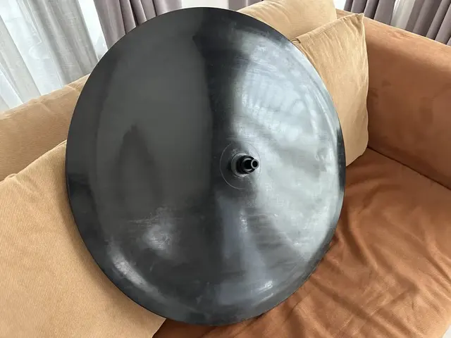 Rarely used custom light carbon rear disc wheel — brand new bicycle for sale in Selangor, Malaysia