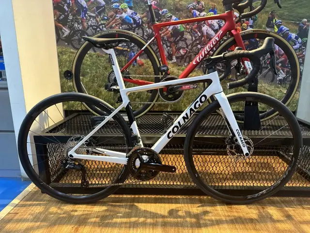 COLNAGO V3 105 DI2 SALE SIZE 45 WHITE — brand new bicycle for sale in Kuala Lumpur, Malaysia