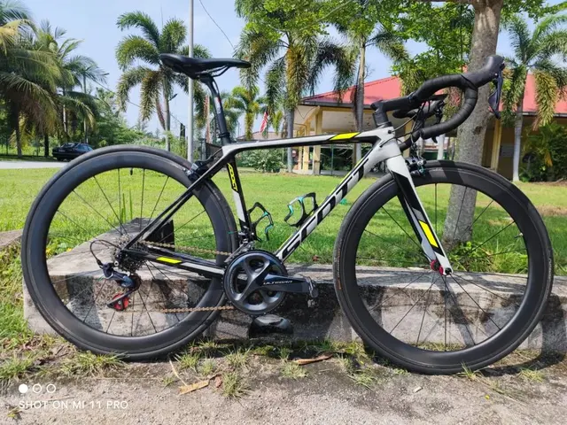 Scott Addict 10 - Ultegra R8000 — used bicycle for sale in Perak, Malaysia